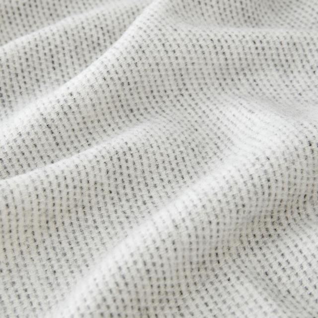 Clarablanket_Bone_Blanket