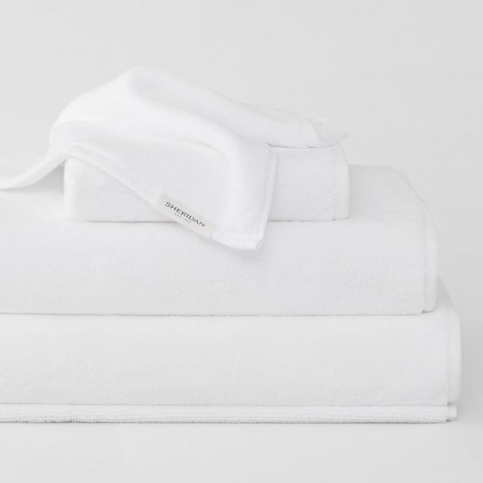 Aven Towel Collection in white