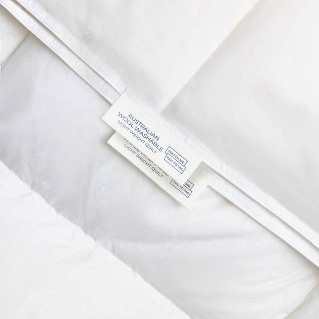 Australian Wool Washable Light Weight Quilt