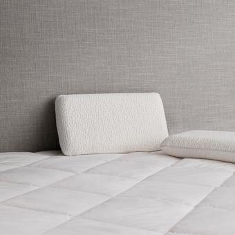 Deluxe Travel Pillow (White)