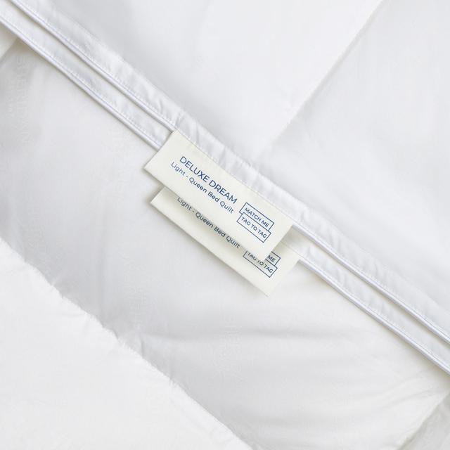 Deluxe Dream Light Weight Quilt