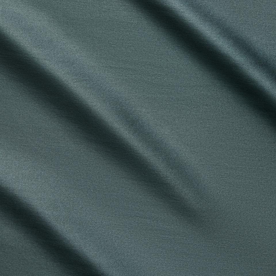 Lanham Silk Pillowcase in ivy