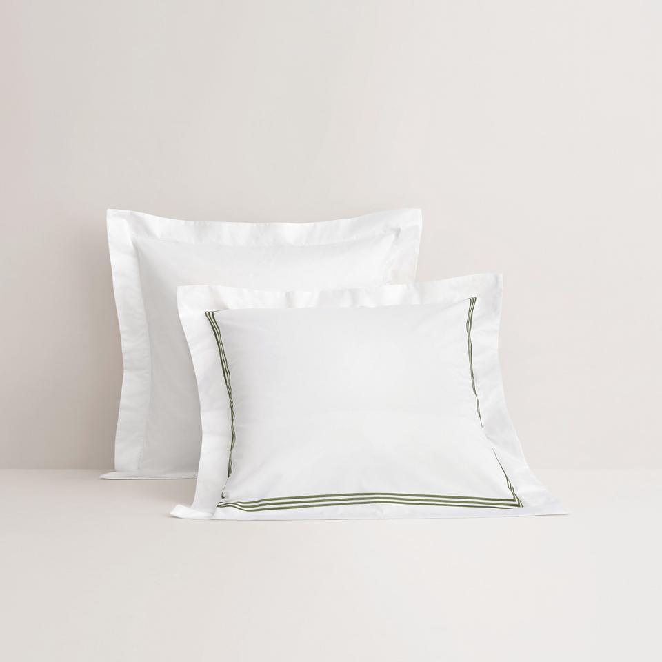 1200TC Palais European Pillowcase in snow/moss