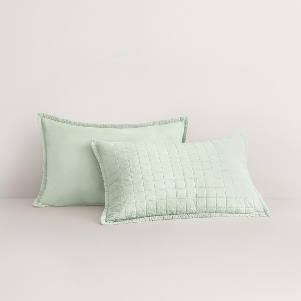 Reilly Pillowcase Sham in light peppermint