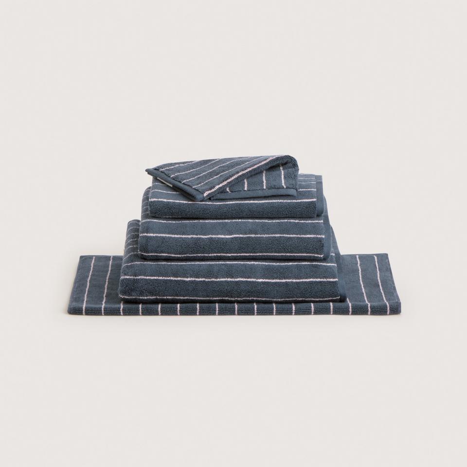 Aven Stripe Towel Collection in eclipse