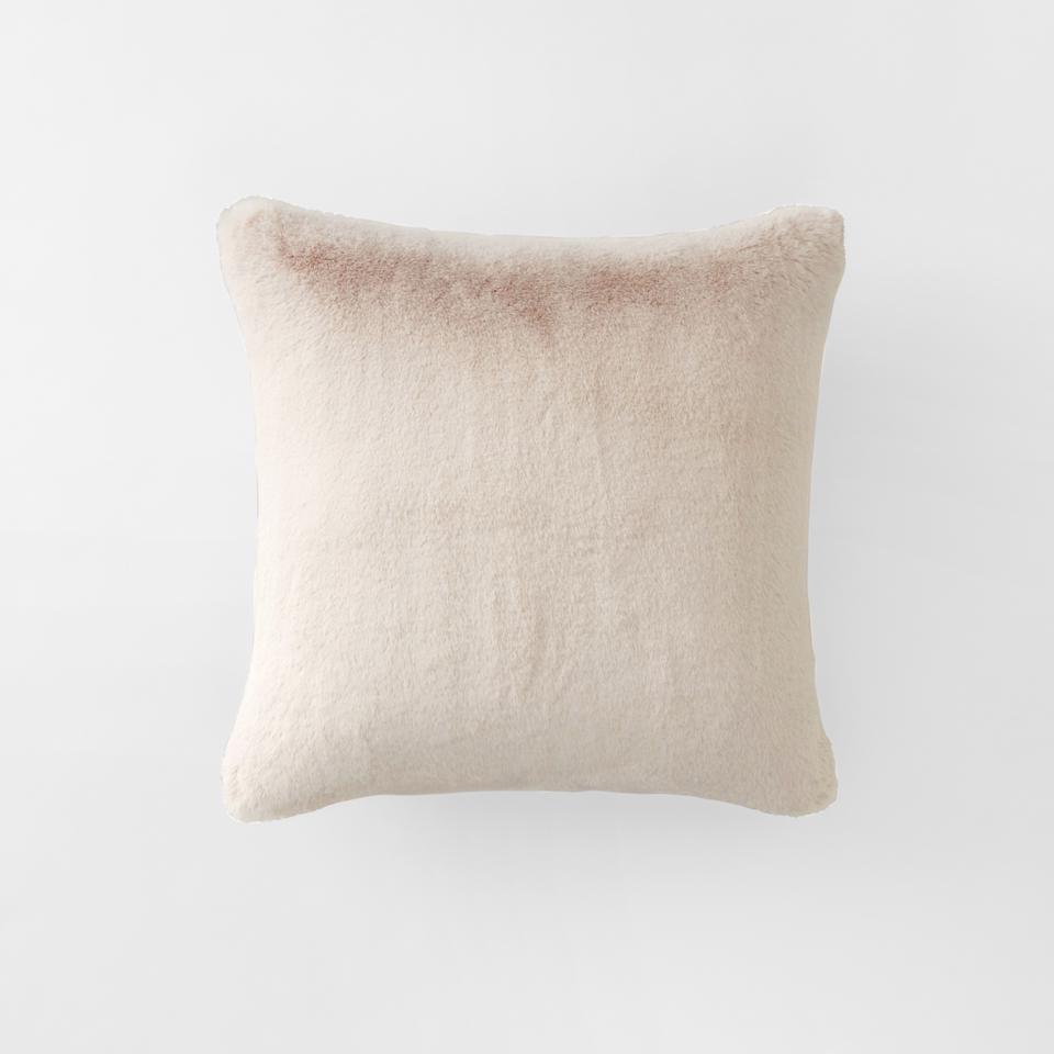 Carlson Cushion in bone