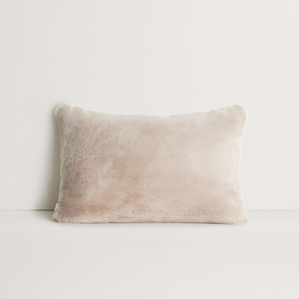 Carlson Breakfast Cushion in bone