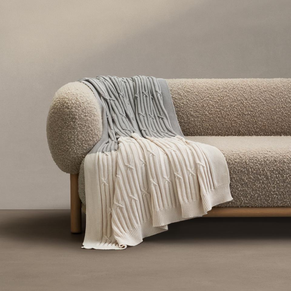 Lenno Throw in powder grey