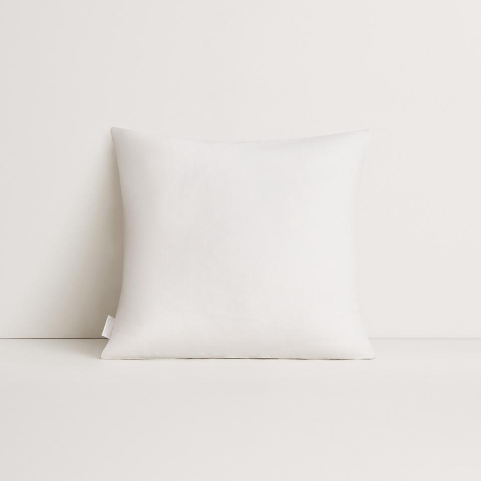 Tilo Square Cushion in white
