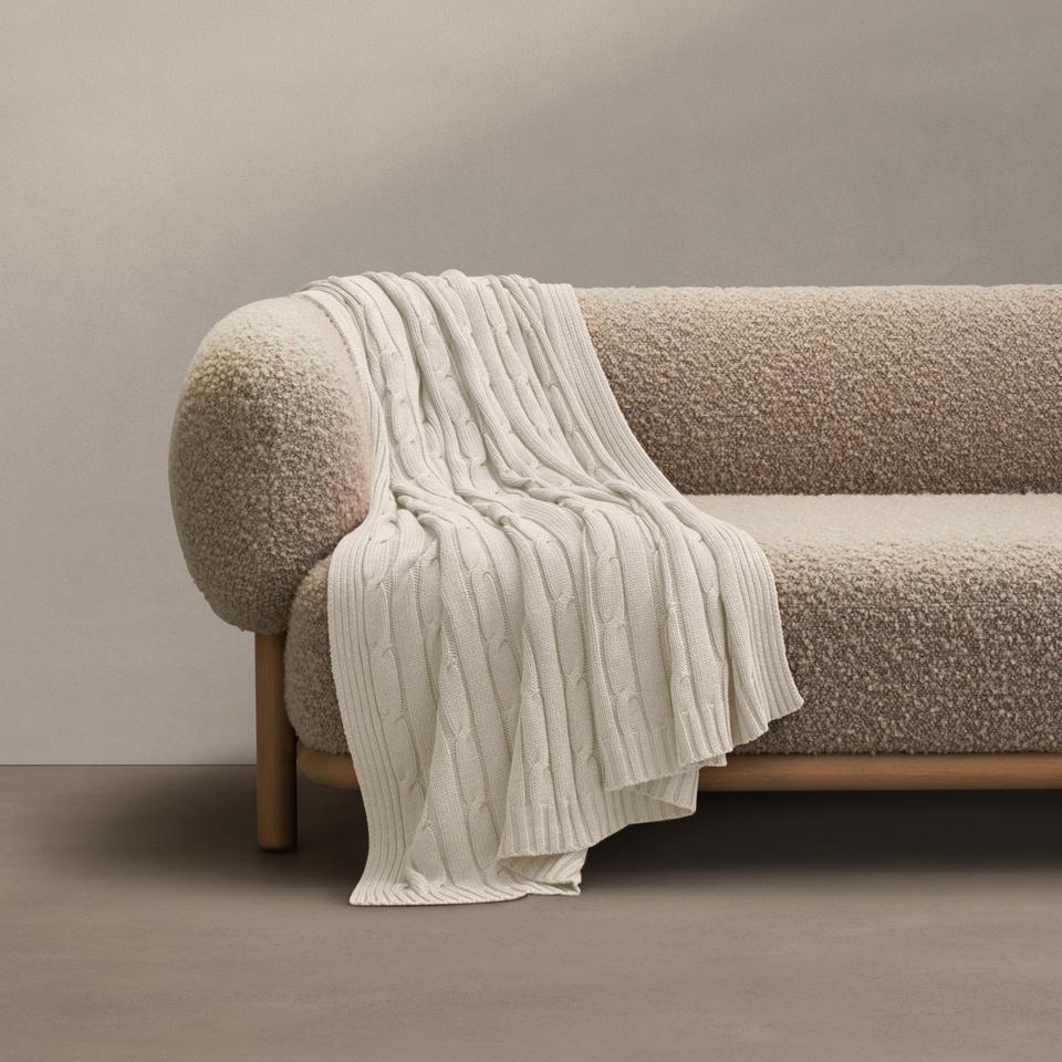 Selka Throw in meringue