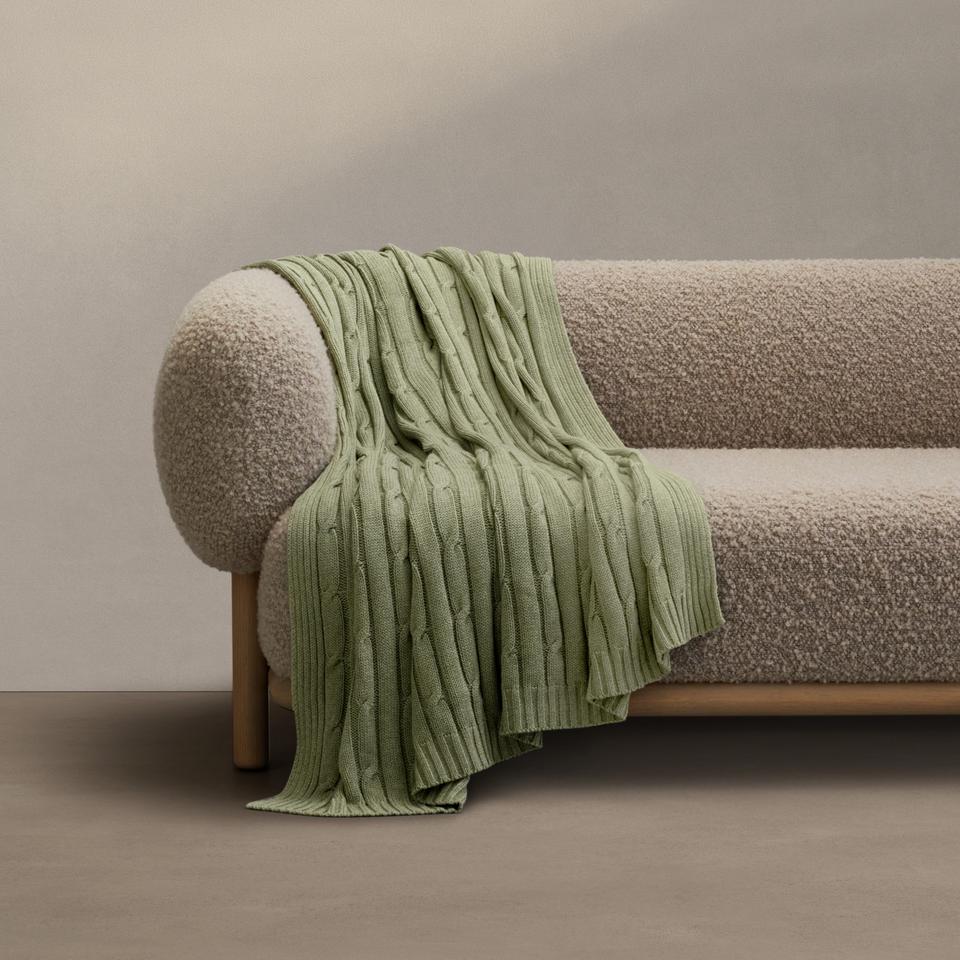 Selka Throw in moss