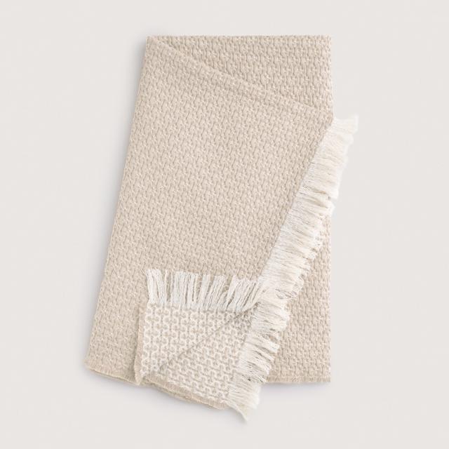 Sunisa Throw in porcelain