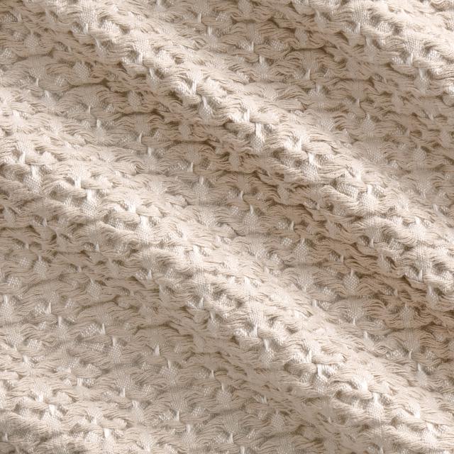 Sunisa Throw in porcelain