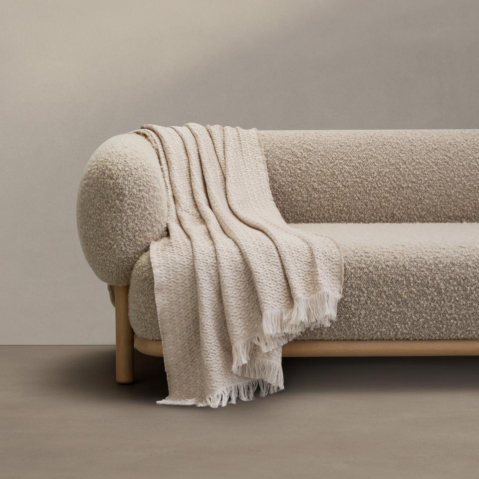 Sunisa Throw in porcelain