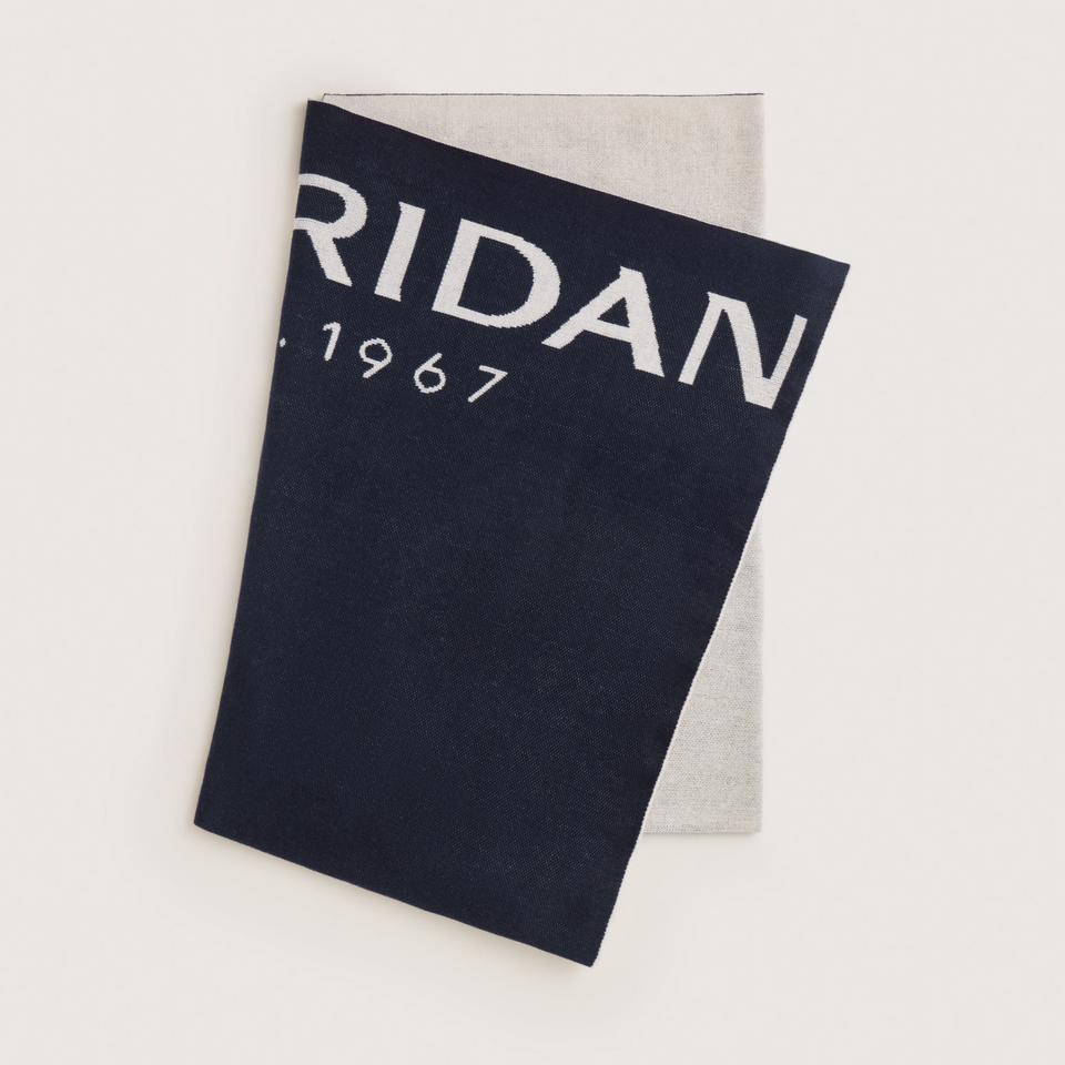 Logo Throw