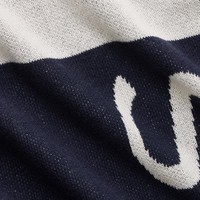 Logo Throw