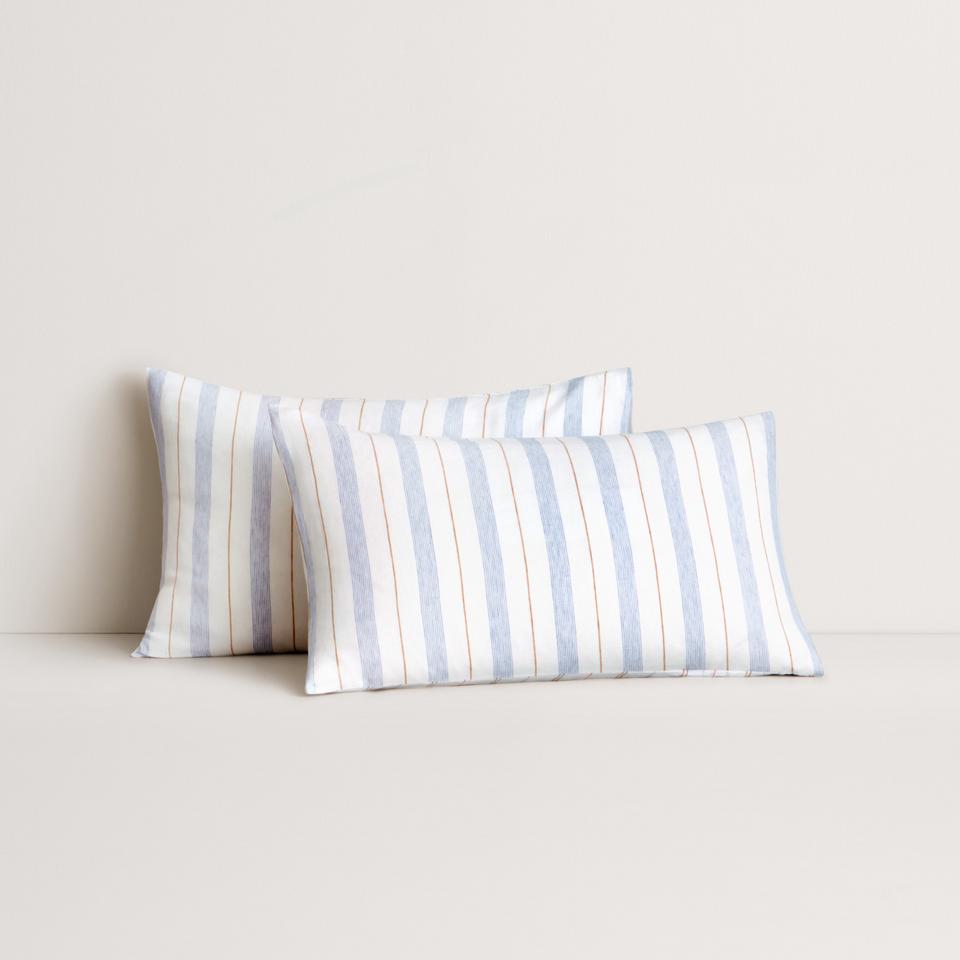 Abbotson Linen Duo Pillowcase Pair in cornflower