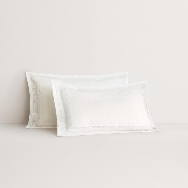 Winnmann Pillowcase Pair in white