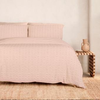 Textures Seersucker Stripe Quilt Cover Set (pink salt)
